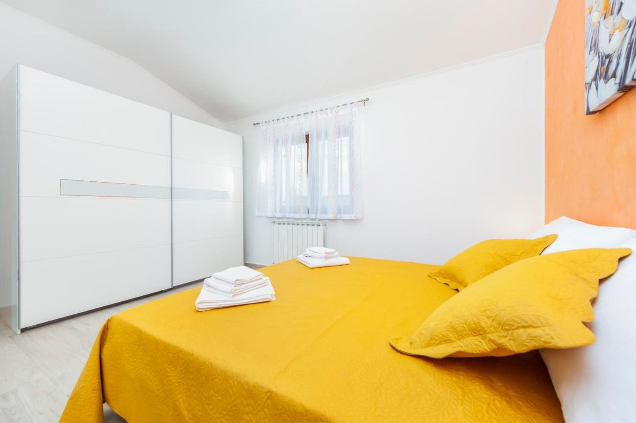 Comfort Apartments Karla Rovinj Exterior photo
