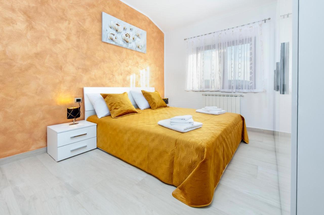 Comfort Apartments Karla Rovinj Exterior photo